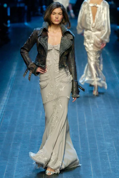 Look 48